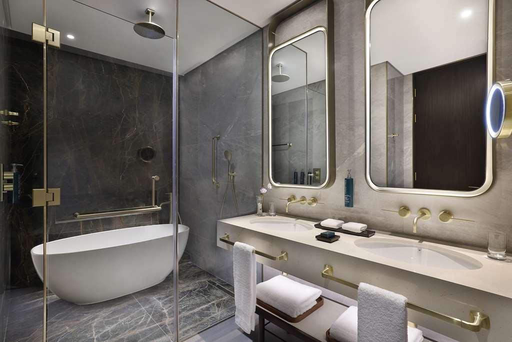 Embassy Suites By Hilton Dubai Business Bay Pokoj fotografie