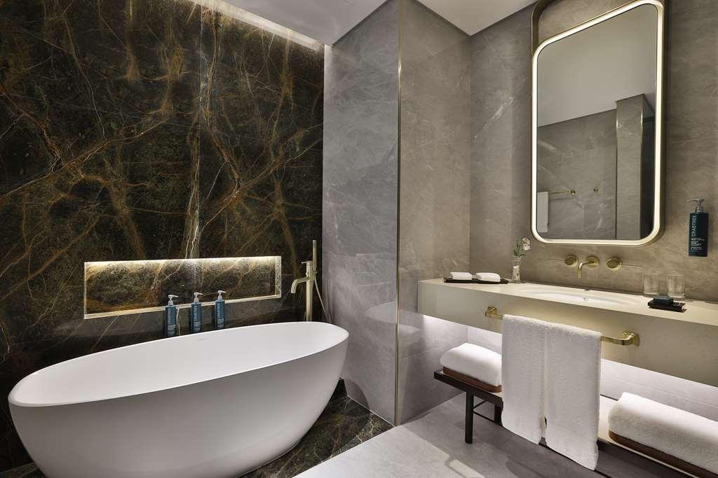 Embassy Suites By Hilton Dubai Business Bay Pokoj fotografie